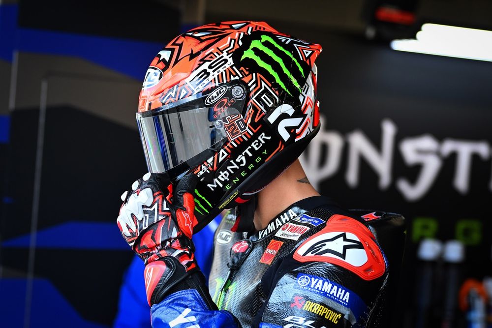 Could an agreement be struck between teams and riders to ban devices earlier than planned?