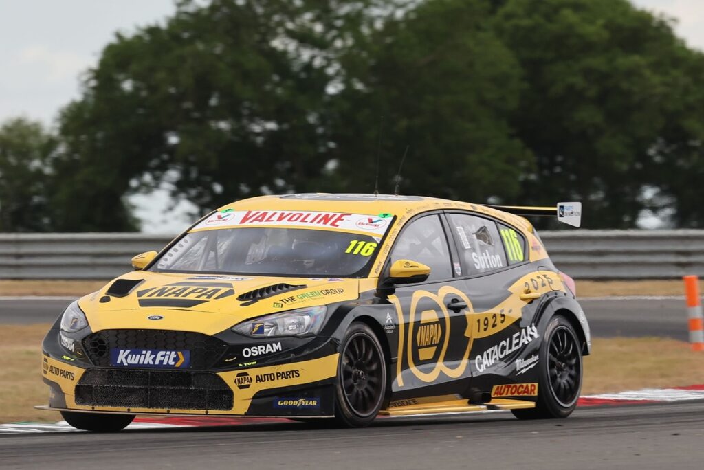 How Sutton extended his lead on an unpredicted Snetterton BTCC weekend