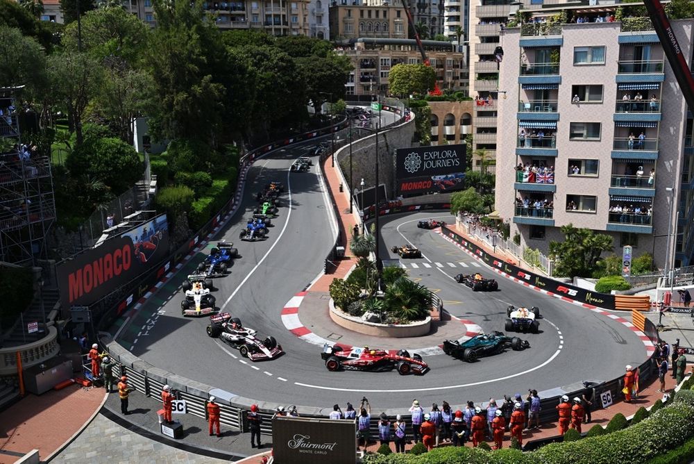 Lewis Hamilton, Ferrari, Max Verstappen, Red Bull Racing, Liam Lawson, Racing Bulls Team, Fernando Alonso, Aston Martin Racing, Esteban Ocon, Haas F1 Team, Isack Hadjar, Racing Bulls Team, Carlos Sainz, Williams, Alexander Albon, Williams