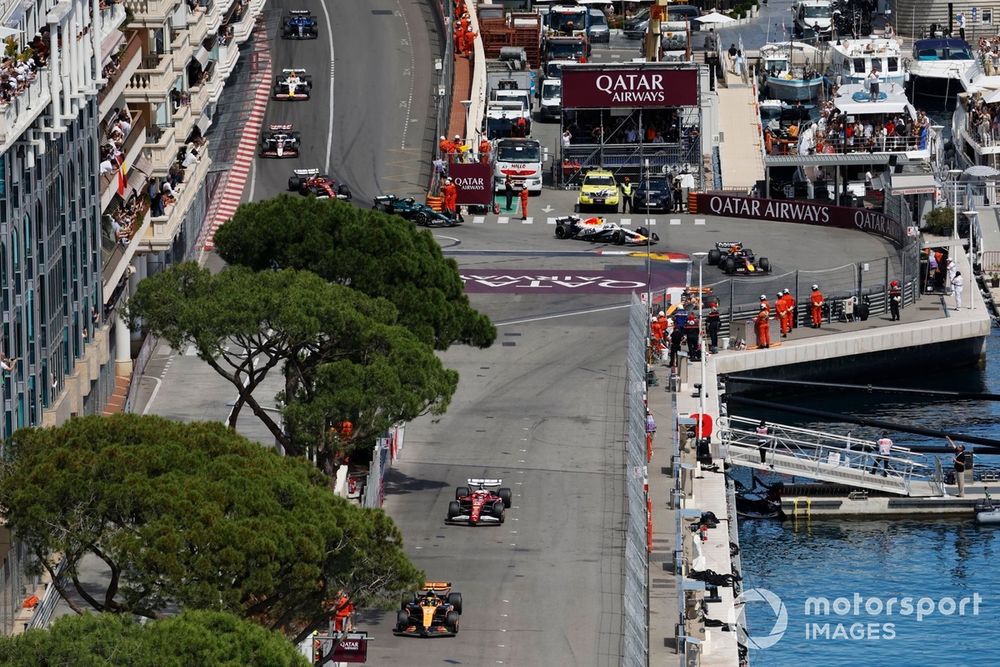 Charles Leclerc, Ferrari, Lando Norris, McLaren, Oscar Piastri, McLaren