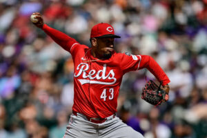 Dodgers trade for struggling Reds reliever Alexis Díaz to help ailing bullpen