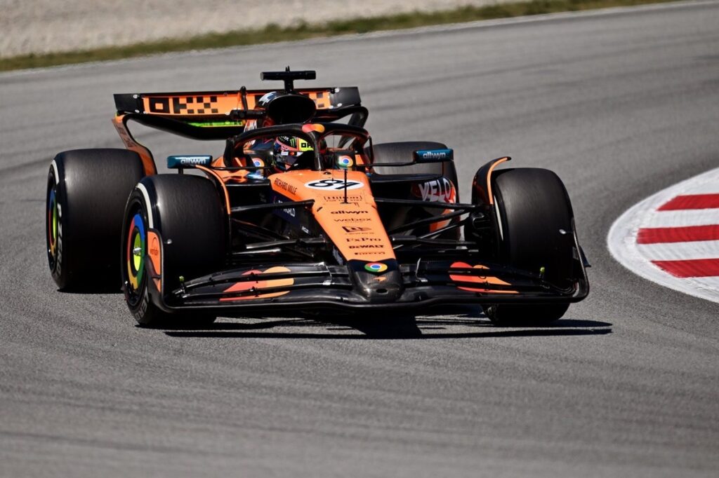 McLaren remains ahead with Piastri topping FP2 in Barcelona
