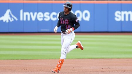 Francisco Lindor's two home runs, clutch defense key Mets' 4-2 win over Rockies in Friday's series opener