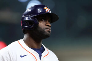 Astros find fracture in Yordan Alvarez’s right hand, delaying slugger’s return from IL
