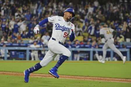 Mookie Betts and Max Muncy power Dodgers’ late surge in win over Athletics