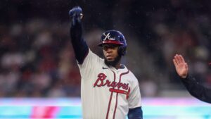 Yankees claim OF Bryan De La Cruz off waivers