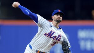 Clay Holmes allows pair of two-run homers, Mets' bats silenced in 4-0 loss to Pirates