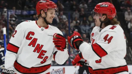 NHL insider uses three words to sum up Hurricanes’ disappointing game 1