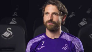 Former Liverpool star, 35, you may not know was still playing announces retirement hours before final match