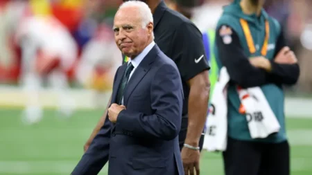 How Eagles owner Jeffrey Lurie got into heated debate with Troy Vincent, Jed York over ‘Tush Push’ vote