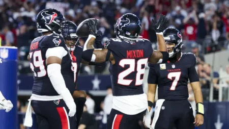 Texans predicted as landing spot for 1,000 yard running back to pair with Joe Mixon