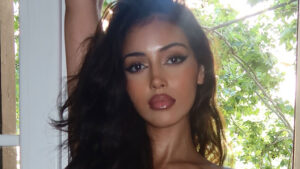 ‘Most beautiful woman’ – Dele Alli’s girlfriend Cindy sets pulses racing in barely-there bikini leaving fans stunned