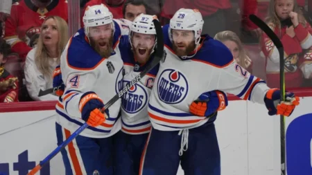 Oilers get massive injury update on superstar defenseman