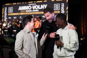 Hitchins Calls Out Haney for Saudi Showdown
