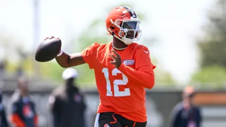 Browns predicted to ditch Shedeur Sanders, Dillon Gabriel for generational quarterback