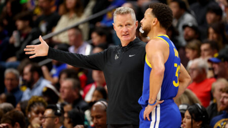 Warriors shifting offense from Steph Curry ‘laughable,’ per Steve Kerr – NBC Sports Bay Area & California