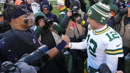 Jets had a savage Aaron Rodgers reason for signing Justin Fields as new starting QB