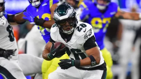 Eagles’ Saquon Barkley projected to lose NFL rushing title to superstar not named Derrick Henry