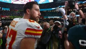 Travis Kelce’s barber addresses hair transplant rumors
