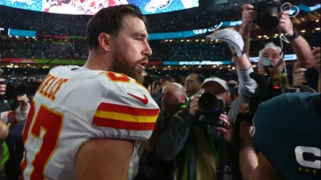 Travis Kelce’s barber addresses hair transplant rumors