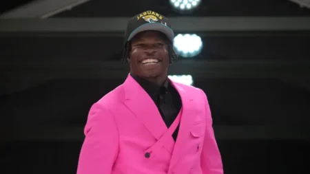 Jaguars reporter shares viral Travis Hunter moment on United Airlines flight