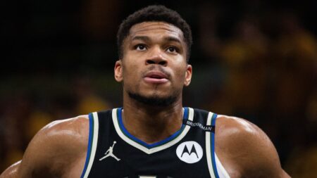 Sources: Don't count the Knicks out on a potential Giannis Antetokounmpo trade