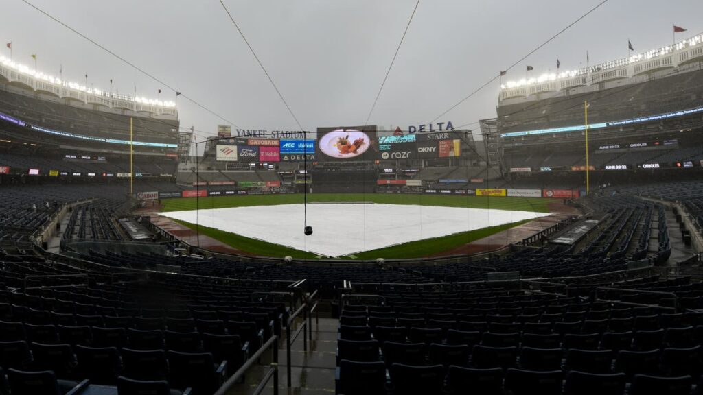 Start of Monday's Yankees-Padres series opener delayed by rain