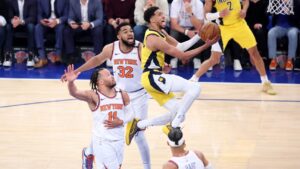 TNT's Stan Van Gundy criticizes 'soft' late-game Knicks defense, referees' missed goaltend in Game 1 loss