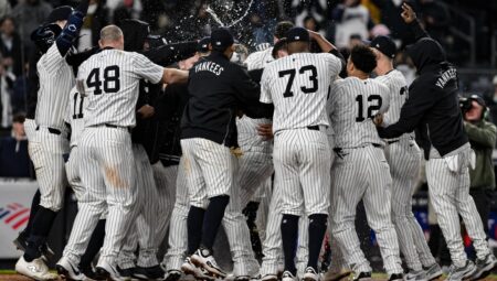 Yankees score three unanswered, capped by Jasson Dominguez's walk-off home run, to beat Rangers, 4-3