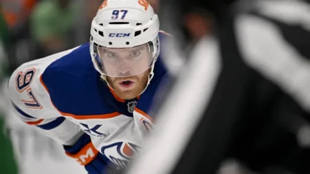 Oilers’ Connor McDavid makes NHL playoff history even Wayne Gretzky never did