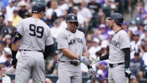 Yankees' offense erupts for 10 runs in fifth inning en route to 13-1 win over Rockies