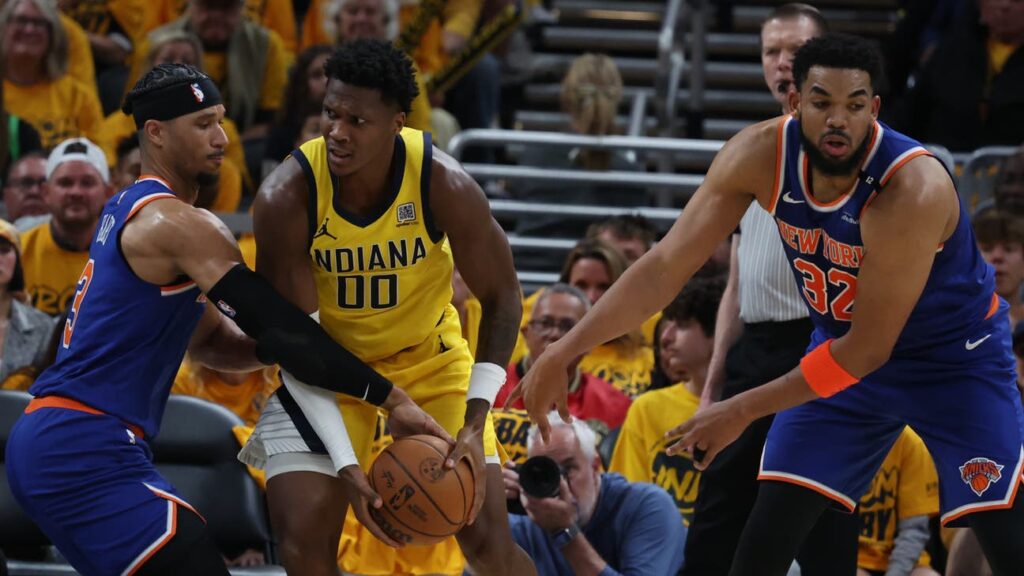 Knicks Playoff Notes: Karl-Anthony Towns' fourth quarter, rotation shakeup huge in Game 3 win