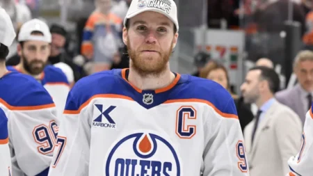 Oilers’ Connor McDavid can mirror Wayne Gretzky’s Edmonton Stanley Cup history