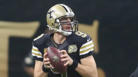 Saints legend Drew Brees gets ironic update with Derek Carr retirement announcement