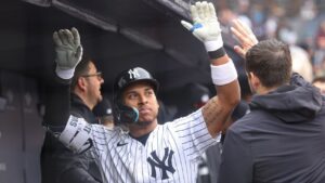 Yankees' Jorbit Vivas showing potential with difference-making first career HR: 'He's capable of that'