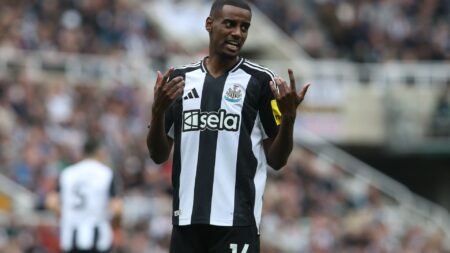 I was Alan Shearer’s strike partner but Alexander Isak can break his Newcastle scoring record – no defender can stop him