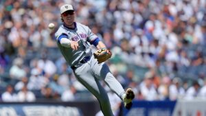 Brett Baty flashes leather in latest sign of resurgence with Mets: 'He looks different, more comfortable'