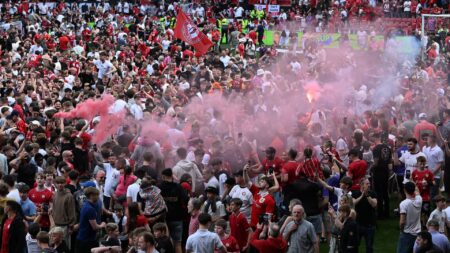 Bristol City boss using videos of star CROWD SURFING on pitch to inspire them against Sheffield United in play-offs