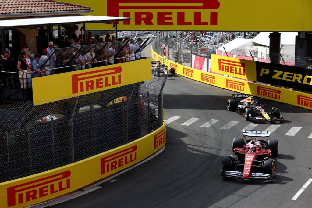 Leclerc leads Verstappen in FP3 as Hamilton crashes