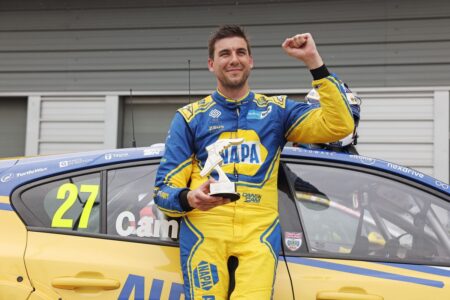 Cammish beats Ingram to claim pole