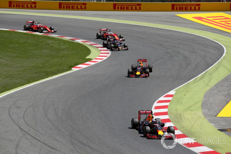 Red Bull held track position but faced a quicker rival in Ferrari