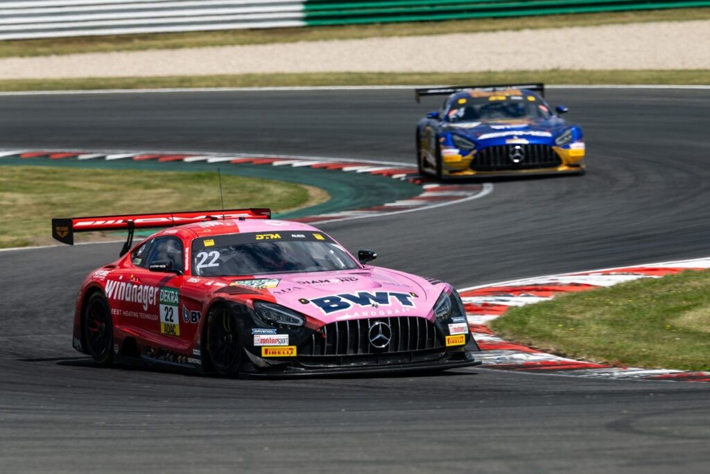 DTM leader Auer laments “shitty race” after Wittmann collision