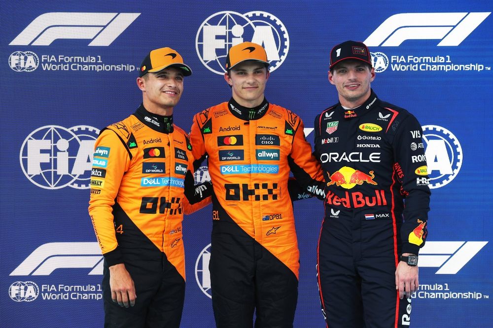 Polesitter Oscar Piastri, McLaren, Lando Norris, McLaren, Max Verstappen, Red Bull Racing