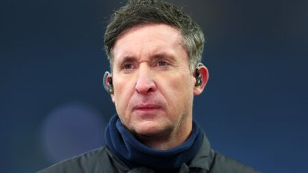 Liverpool legend Fowler urges boss Slot to go all out for ‘tremendous player’ if they fail to sign Newcastle ace Isak