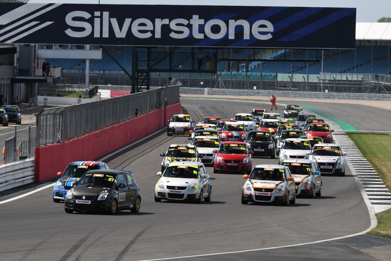 The new Swift Sport Challenge attracted 29 cars and produced thrills and spills