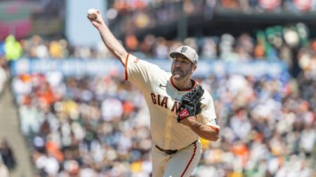 The Giants place winless Justin Verlander on the IL with a pec strain
