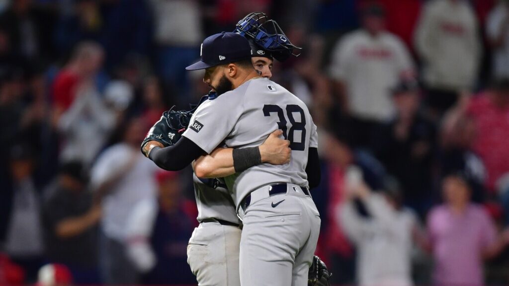 Devin Williams has another rocky 9th inning for the Yankees, but the embattled reliever hangs on