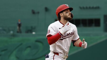 Nationals place Dylan Crews on 10-day injured list with oblique strain, call up Hassell