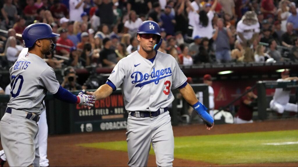 Chris Taylor released by Dodgers, who owe him .4 million