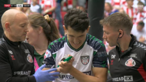 Championship play-off final delayed by sickening injury as Sunderland star heartbreakingly forced off in minutes